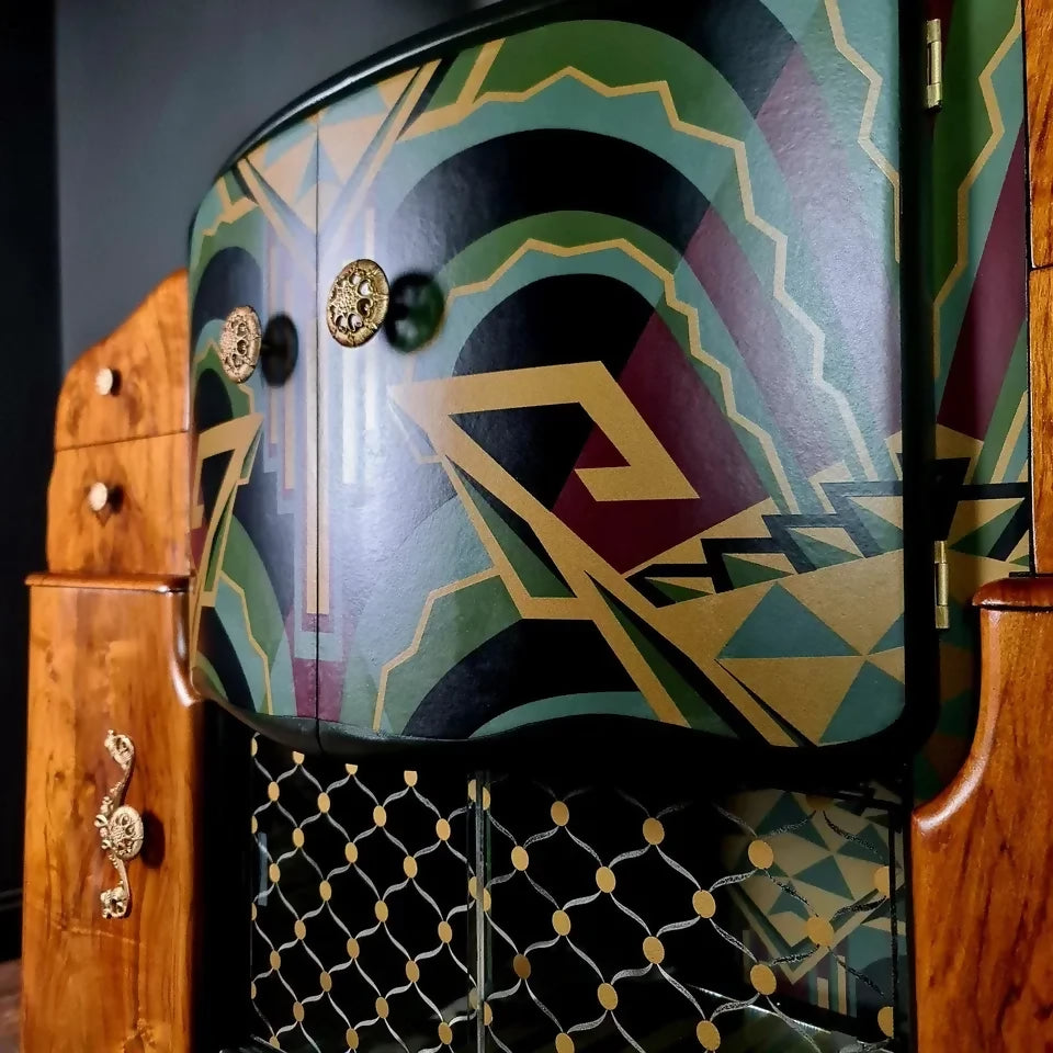 VINTAGE ART DECO DRINKS COCKTAIL CABINET - Fully Restored