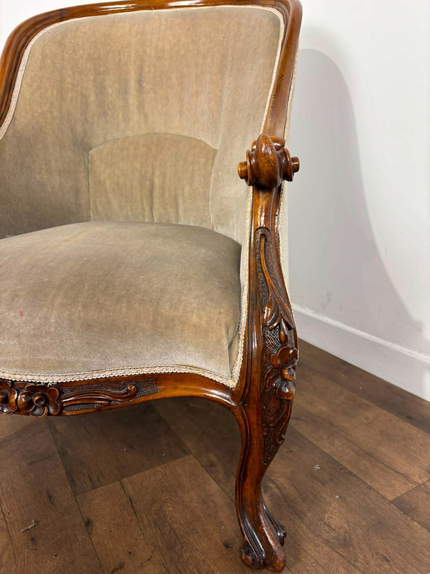 Victorian Walnut Carved Bedroom Chair