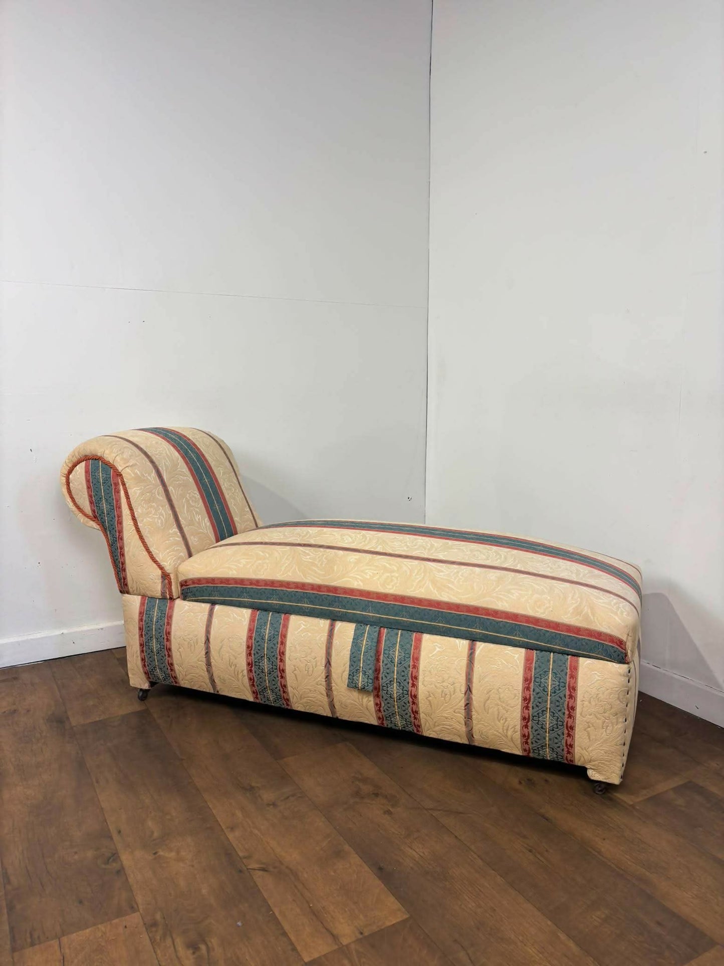 Vintage Striped Day Bed with Ottoman Storage