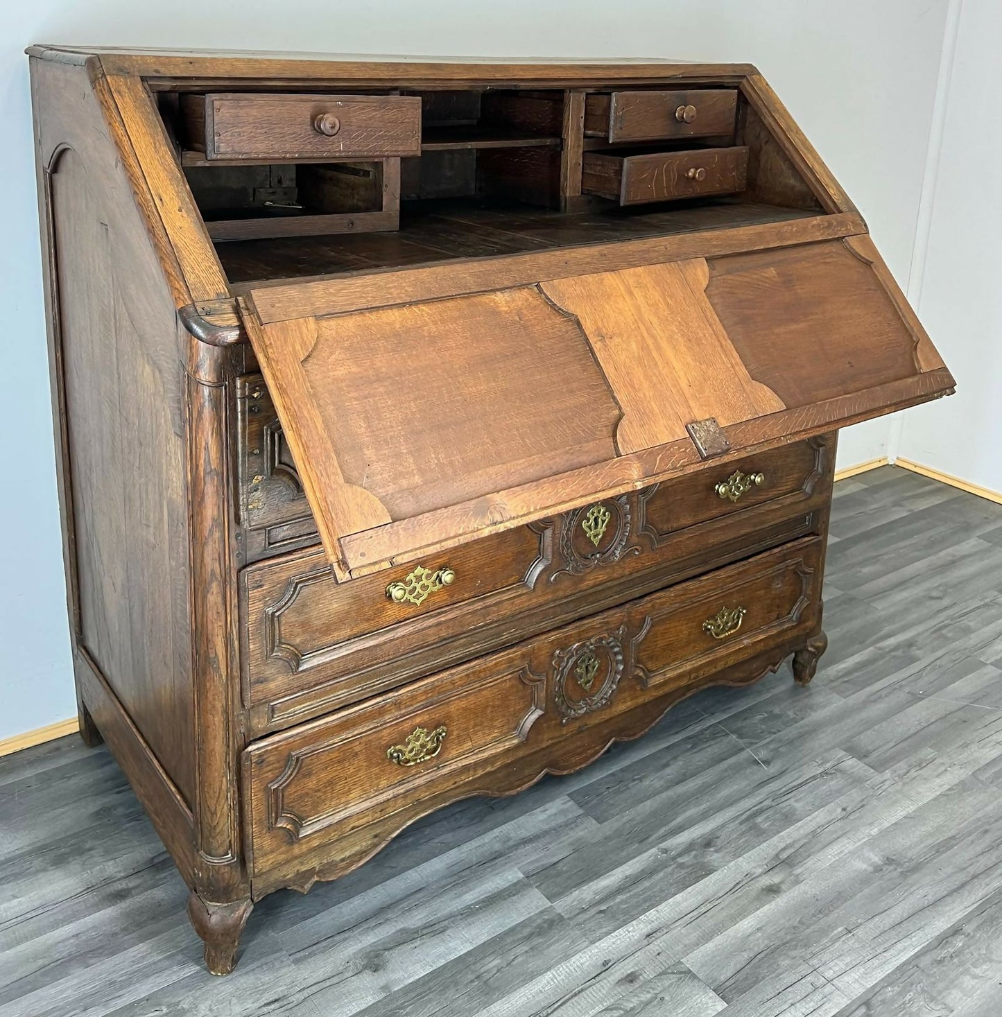 Chest of Drawers Vintage French Oak 3 Drawers Bureau Desk Cabinet LOT 2169