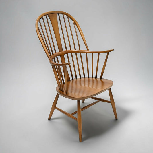 An Ercol Chairmakers Chair Windsor Bow Back Golden Dawn Model 472 FREE Delivery