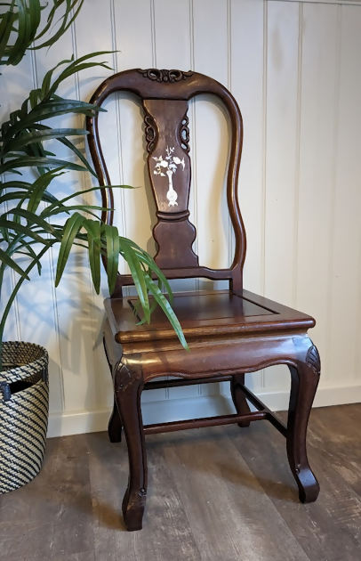 Antique Queen Anne Style Chair