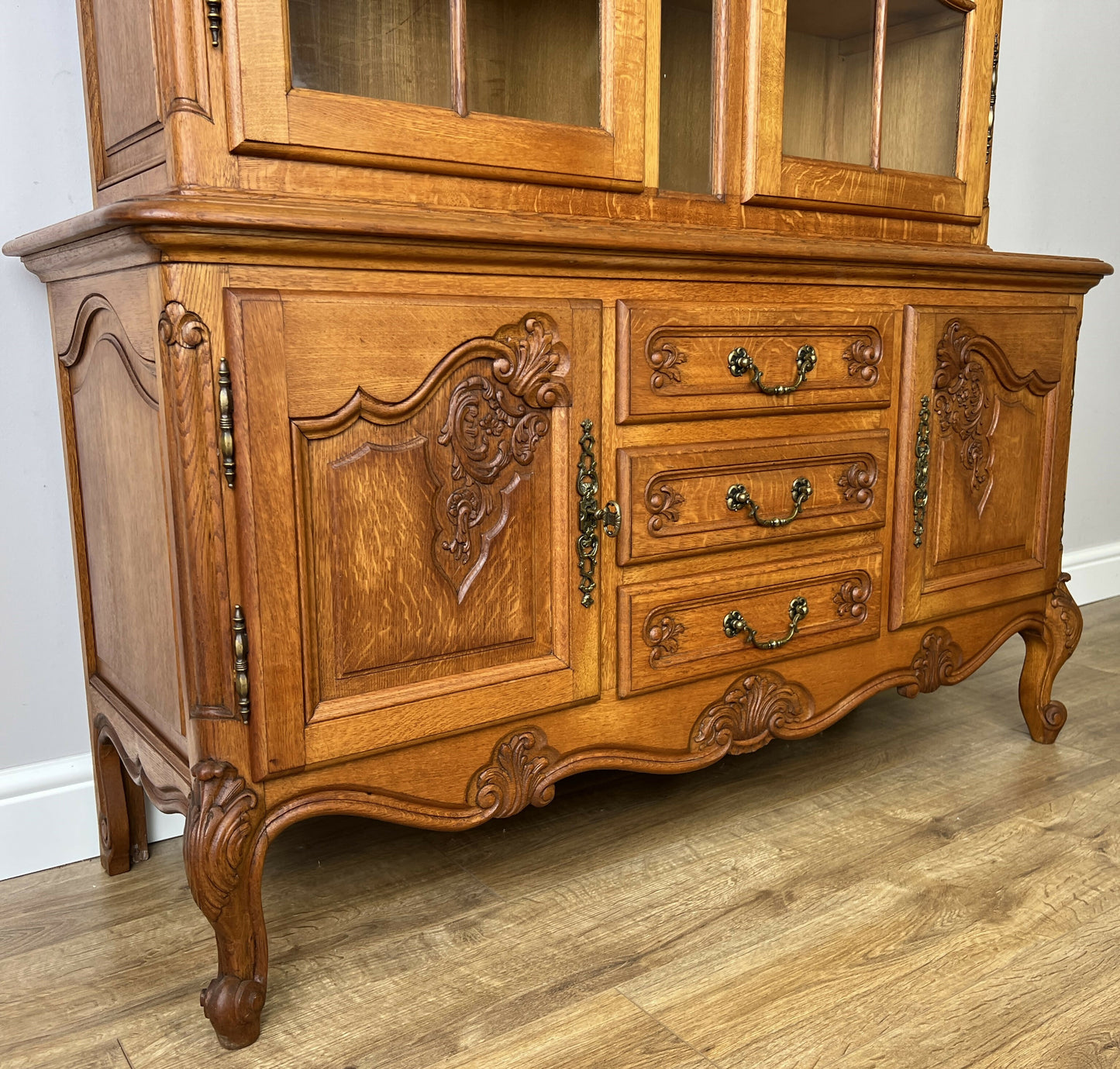 Bookcase Vintage French Louis XVI Oak Display Cabinet Carved Sideboard LOT 6285