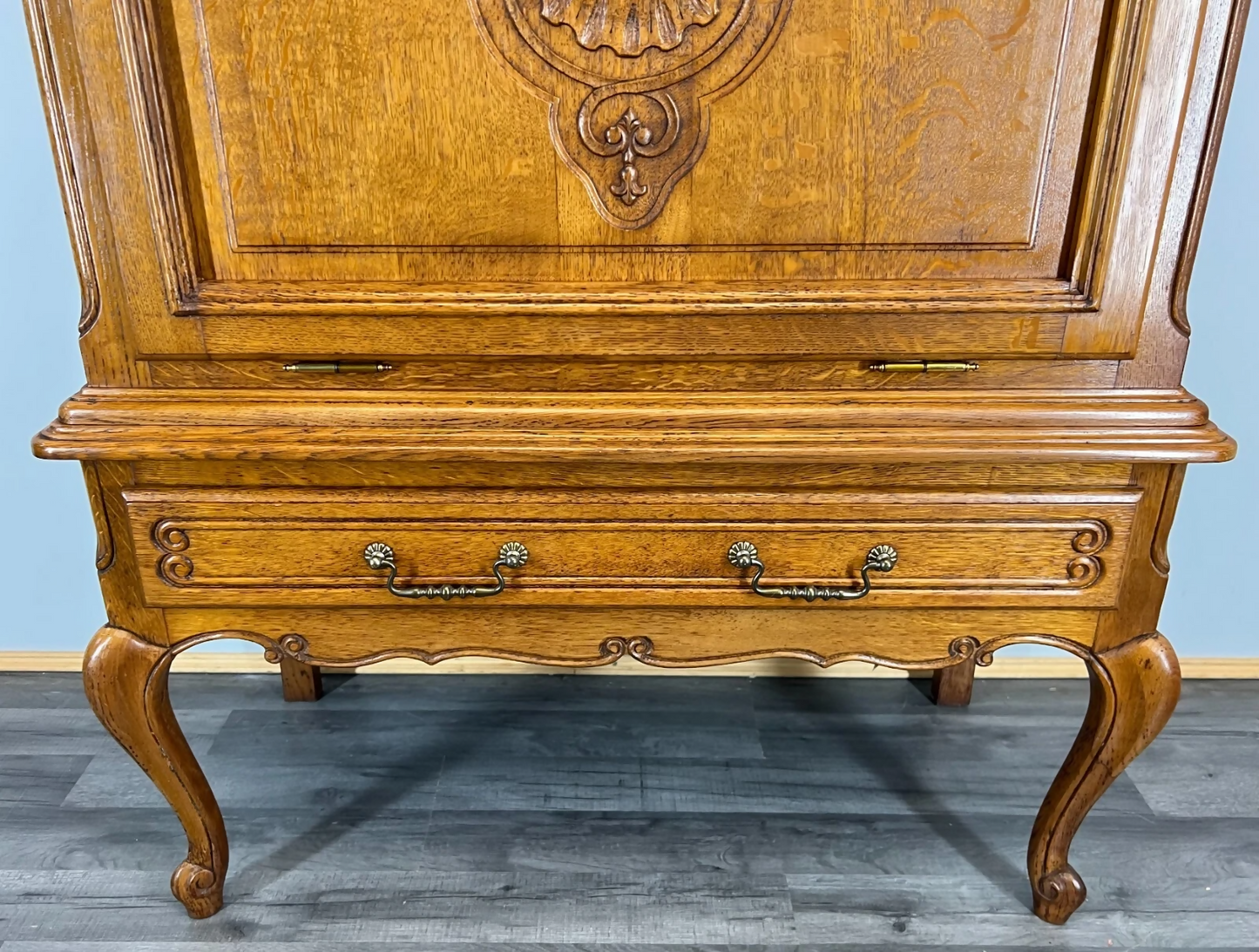 Cabinet Vintage French Style Oak Carved Sideboard with Drawer LOT 3757
