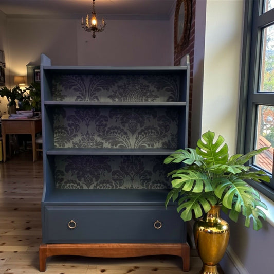 Stag Minstrel Book Shelf