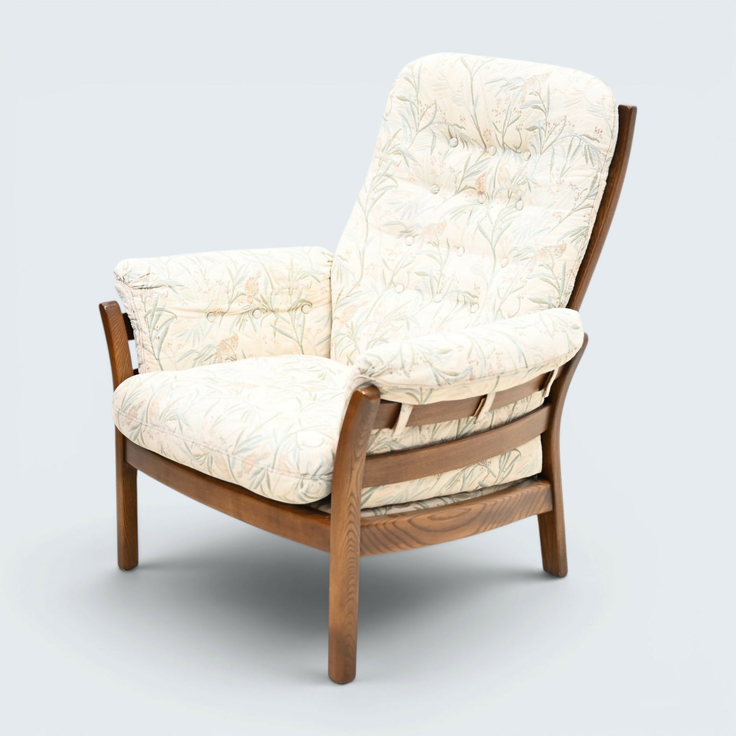 Ercol Easy Chair Armchair Golden Dawn Ercol's Bird Upholstery FREE Delivery*