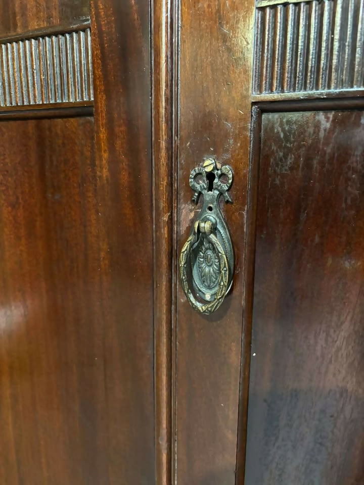 Vintage Mahogany Gents Robez
