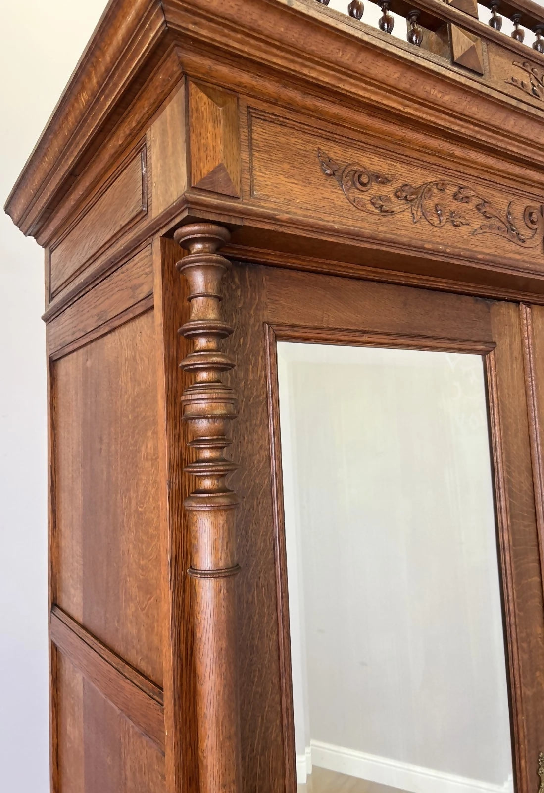 Wardrobe Antique French Oak Two Door Mirrored Carved Armoire Cabinet LOT 6153