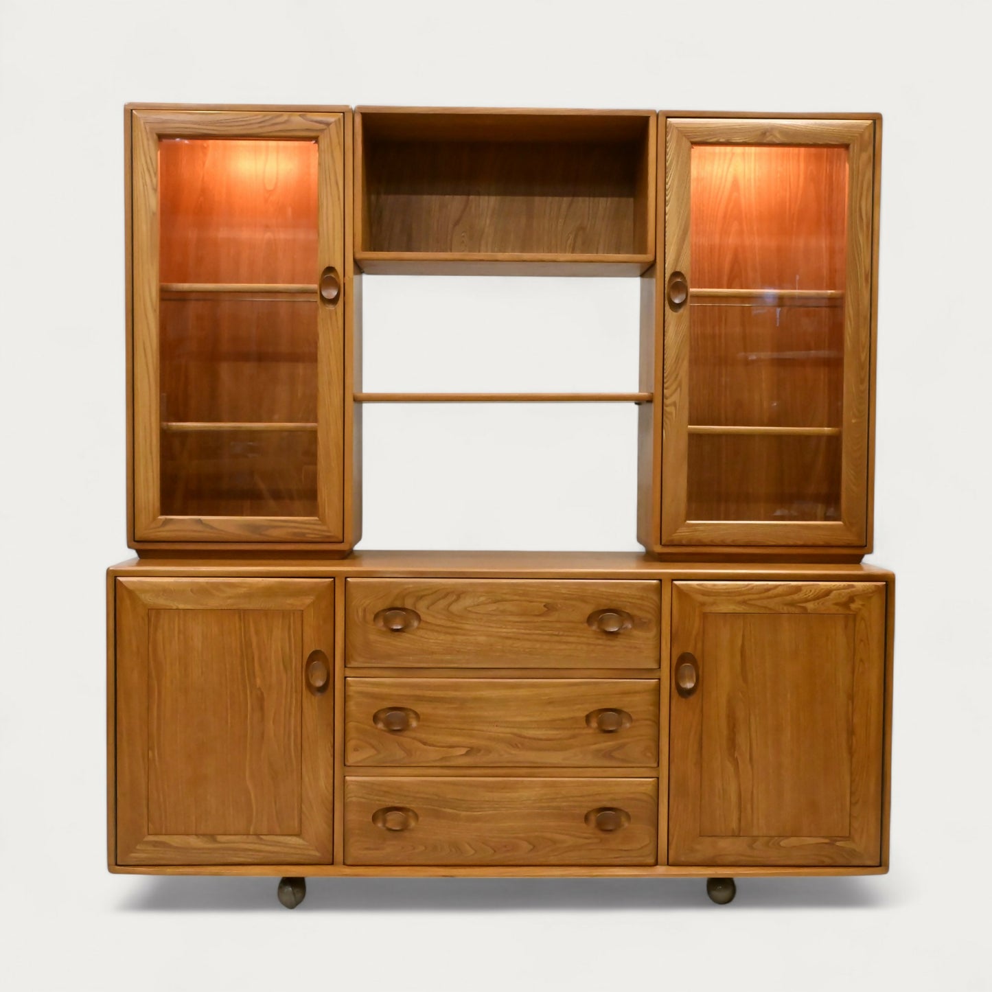 Ercol Windsor Sideboard Display Cabinets Light Finish #455L FREE* UK Delivery. SBR10446/1205E