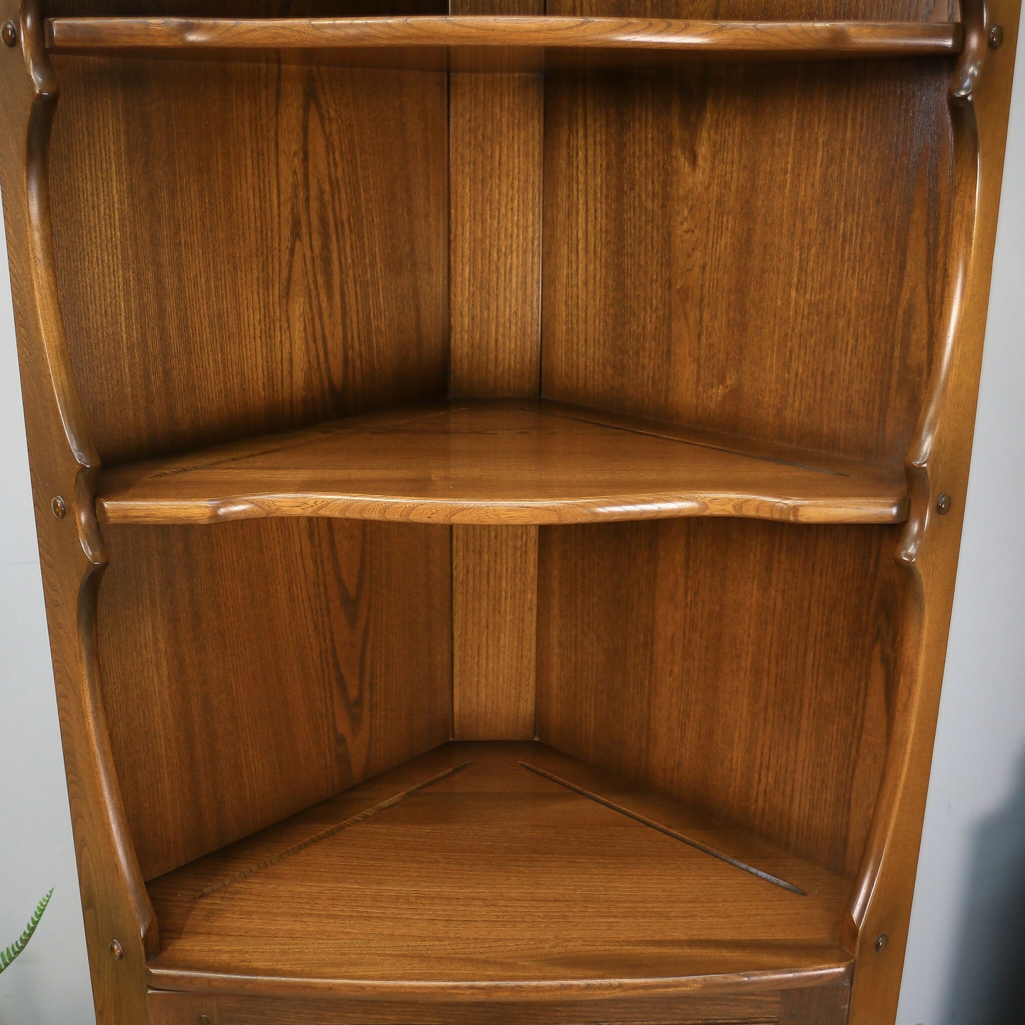 Ercol Corner Unit Model 474 Old Colonial in Golden Dawn