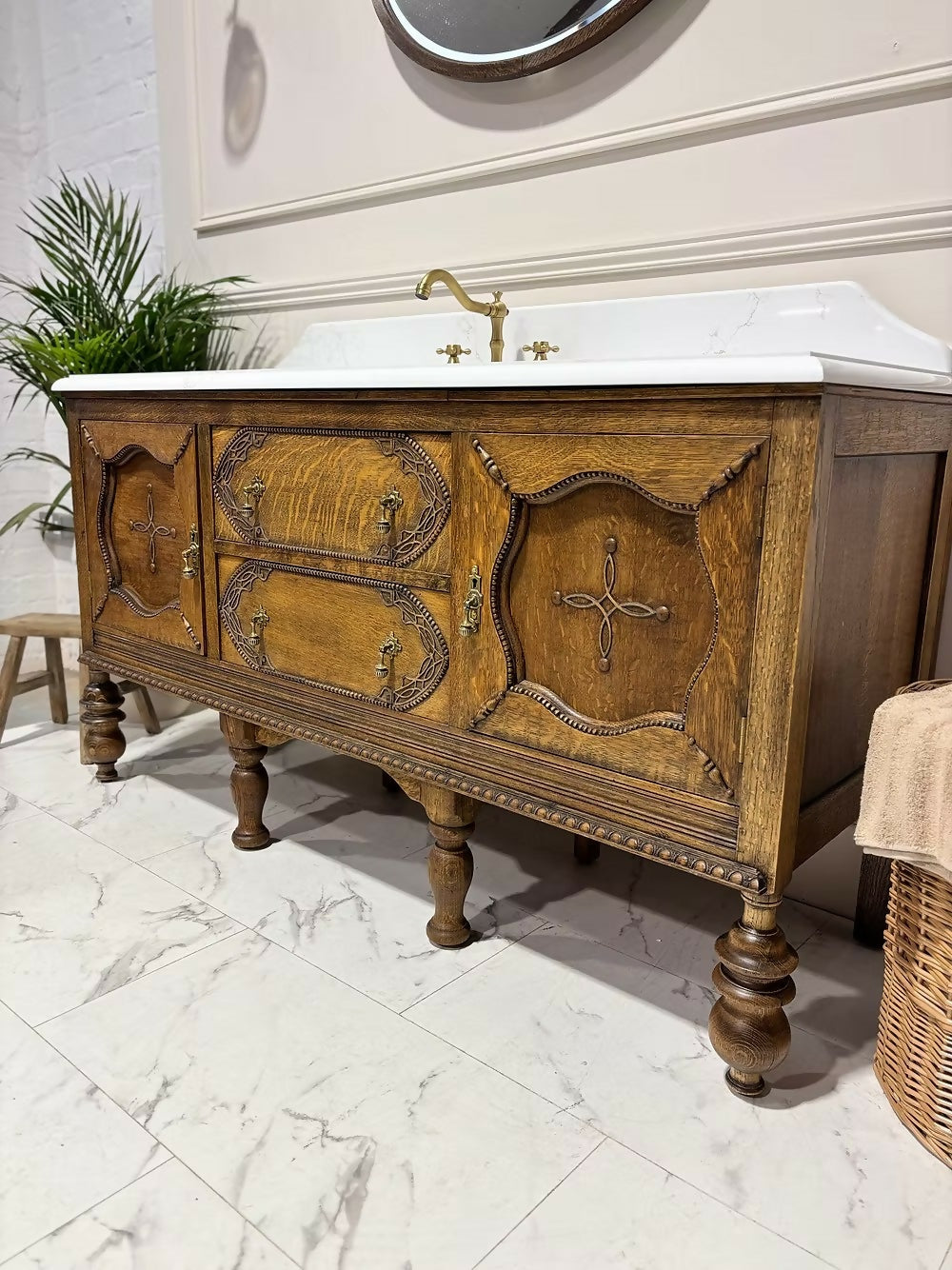 Traditional Double Bathroom Vanity Unit
