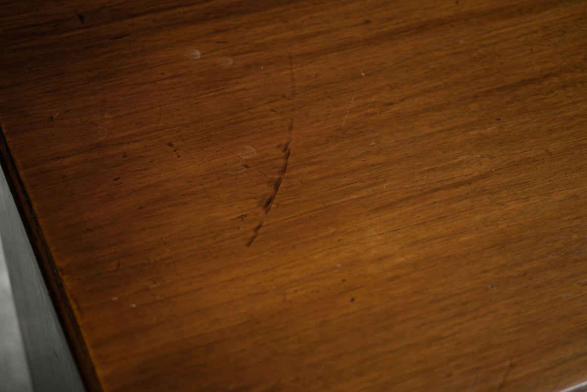 Small Georgian Mahogany Chest of Drawers with Bracket Feet