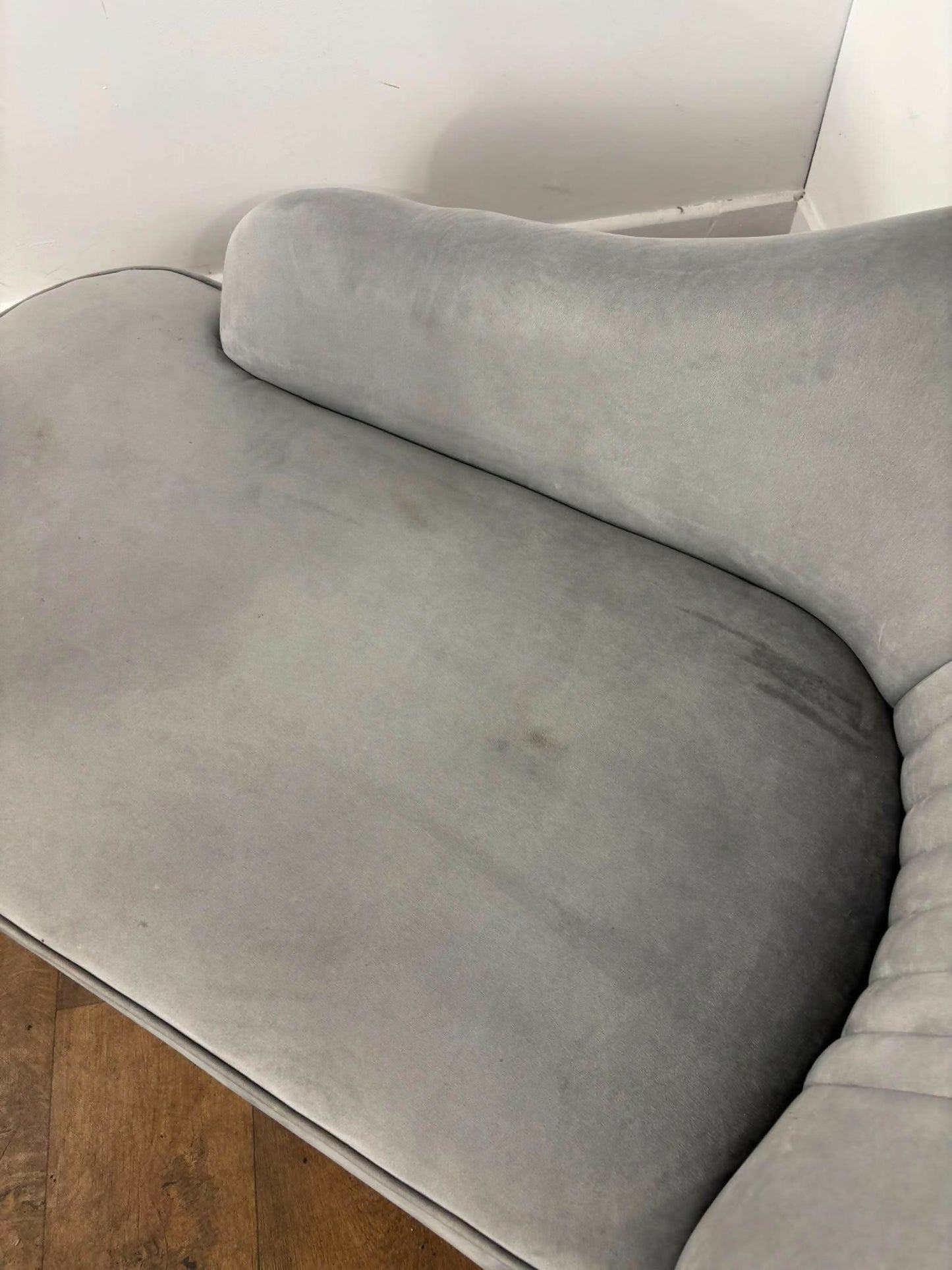 Modern Upholstered Grey Suede Chaise Longue / Day Bed