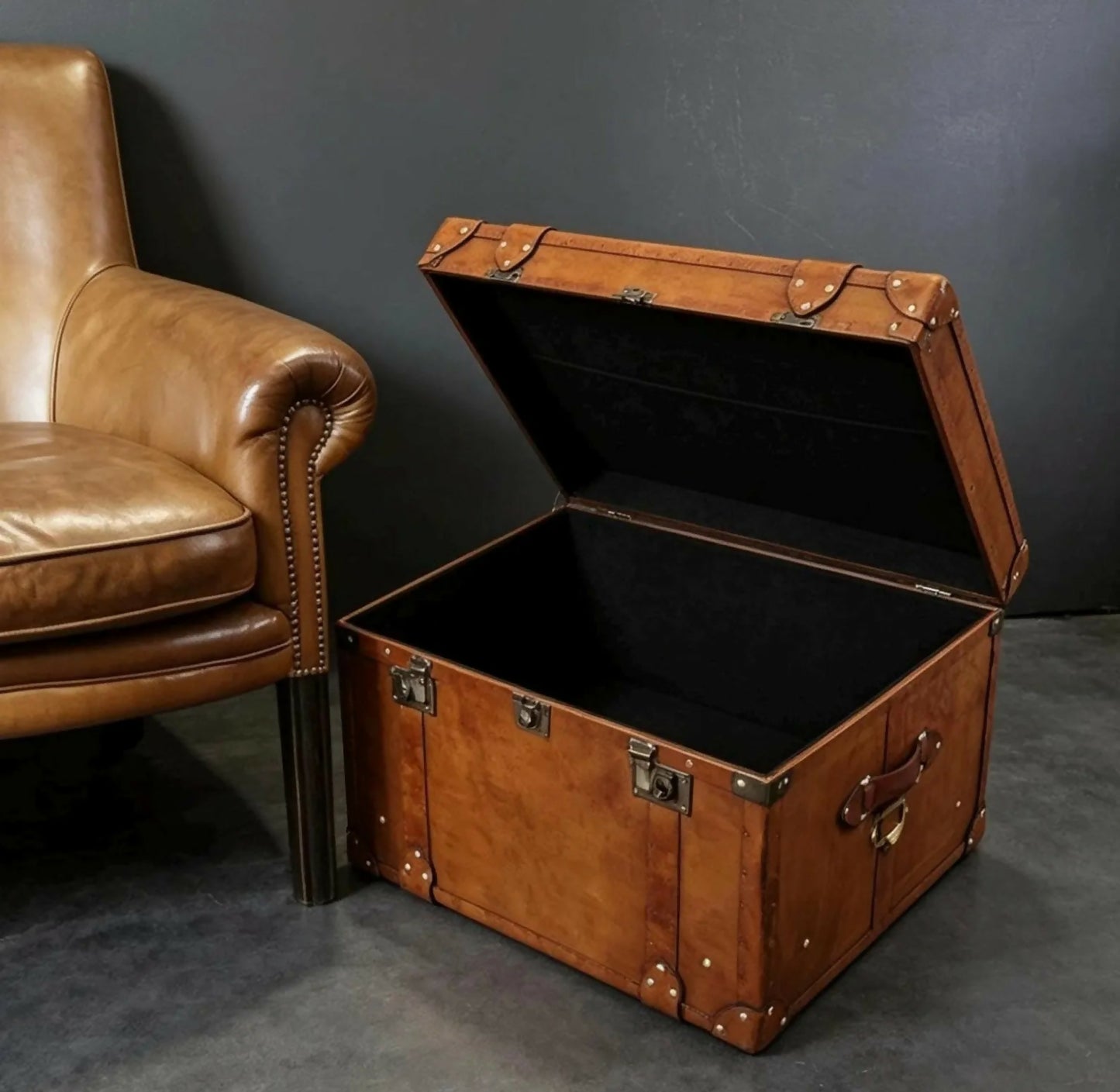 Vintage Leather Coffee Table Storage Trunk - Luxury Handmade English - Hand Pinned - Storage