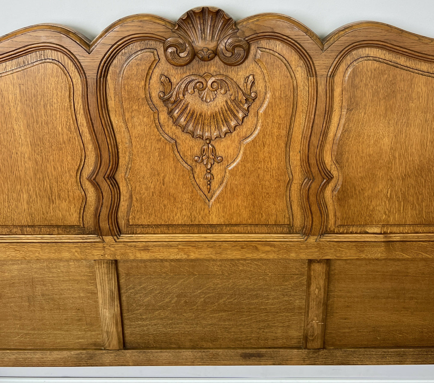 Bed Vintage French Louis XVI Oak Double Bed Frame Carved Headboard LOT 6379