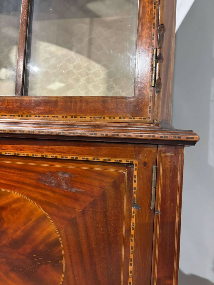 Edwardian inlaid mahogany display cabinet8