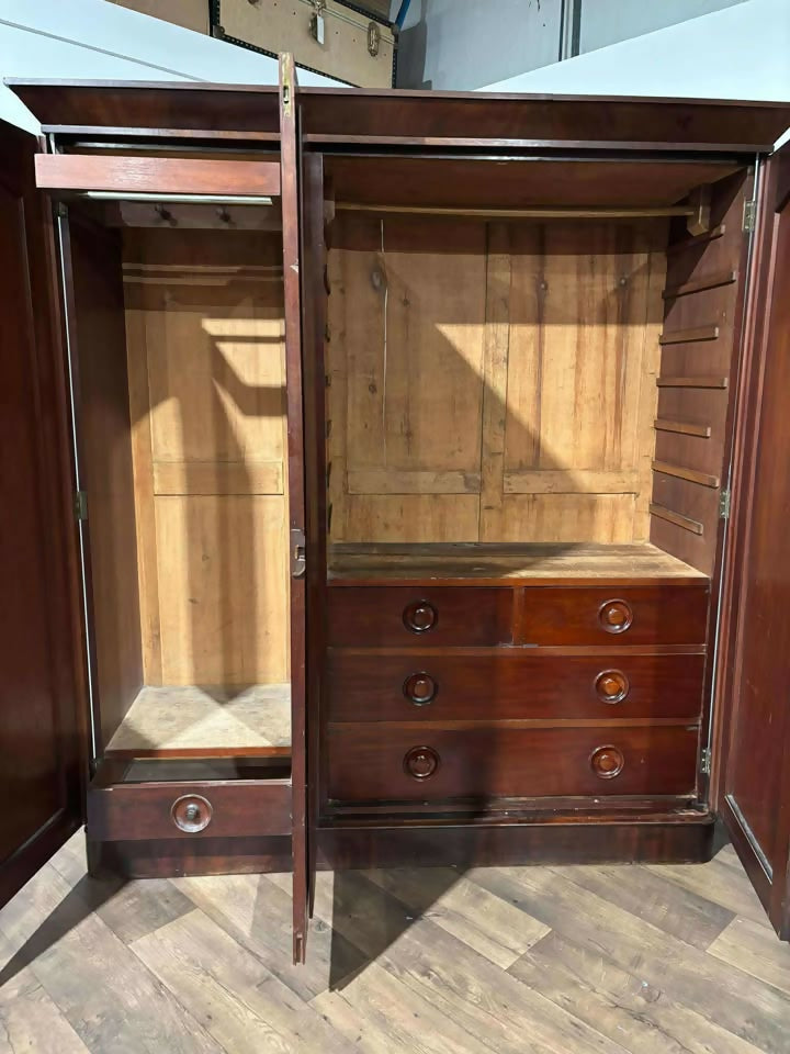 Victorian Mahogany Triple Wardrobe / Compactum