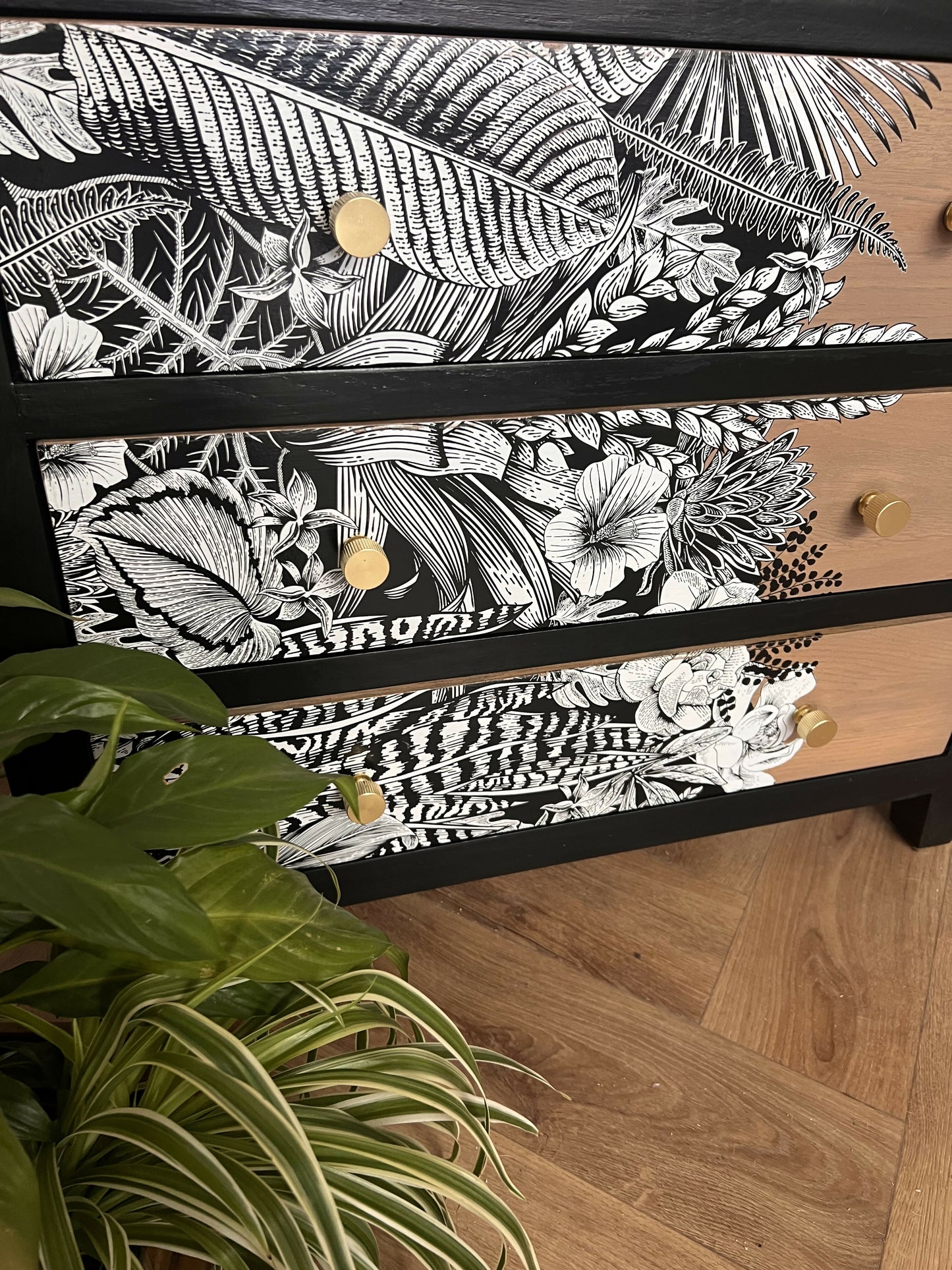 Monochrome botanical large chest of drawers