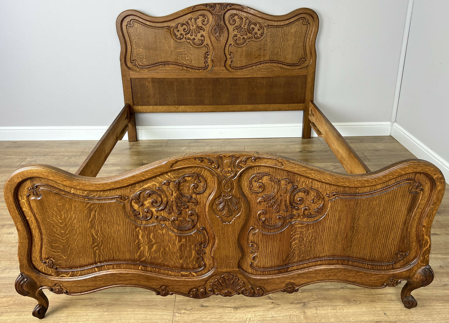 Bed Vintage French Louis XVI Oak Double Bed Frame Carved Headboard LOT 6375