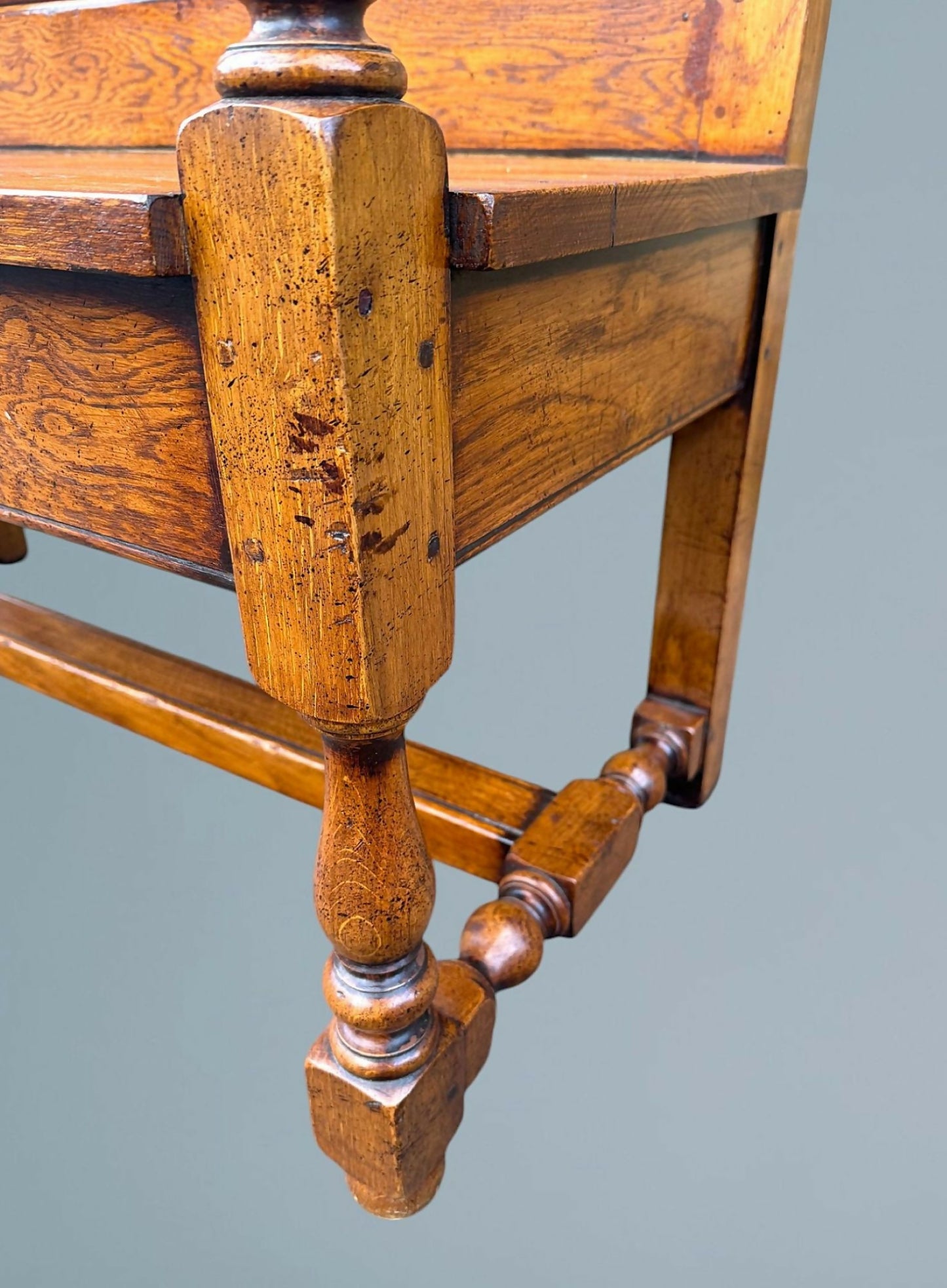 Oak Settle / Oak Hall Seat / Oak Hall Bench