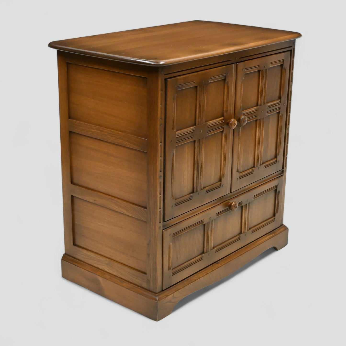 Ercol Mural TV Video Cabinet Golden Dawn Corner Flap Model 839 FREE UK Delivery. SBR10795/0508E