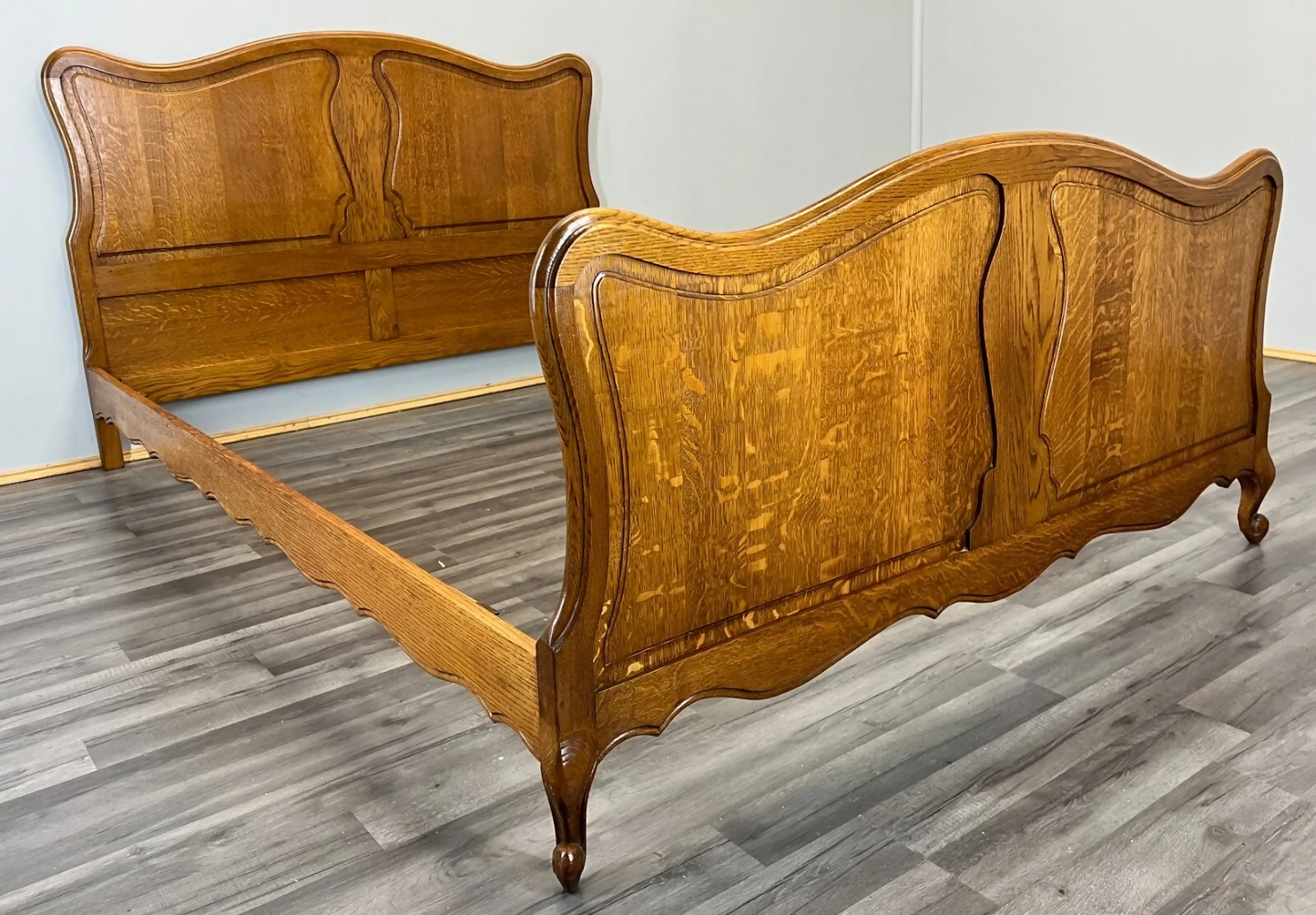 Bed Vintage French Louis XVI Oak Double Bed Frame Carved Headboard LOT 3699