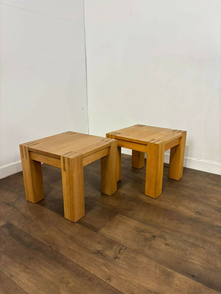 Modern Pair Of Solid Oak Side Tables / Lamp Tables
