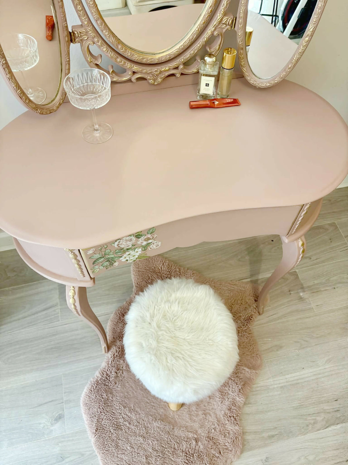 Dusky Pink vintage Dressing table with mirror