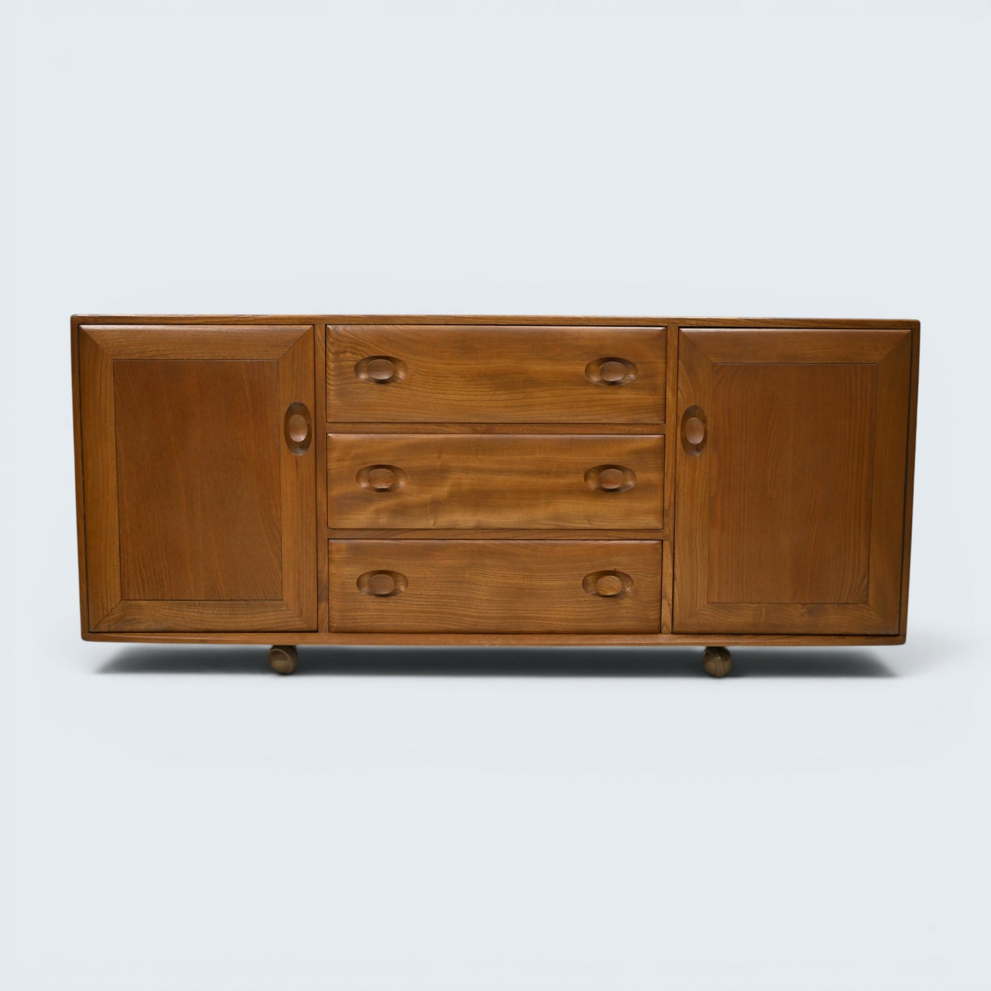 Ercol Windsor Sideboard Model Number 455 Natural Light Finish FREE UK Delivery*