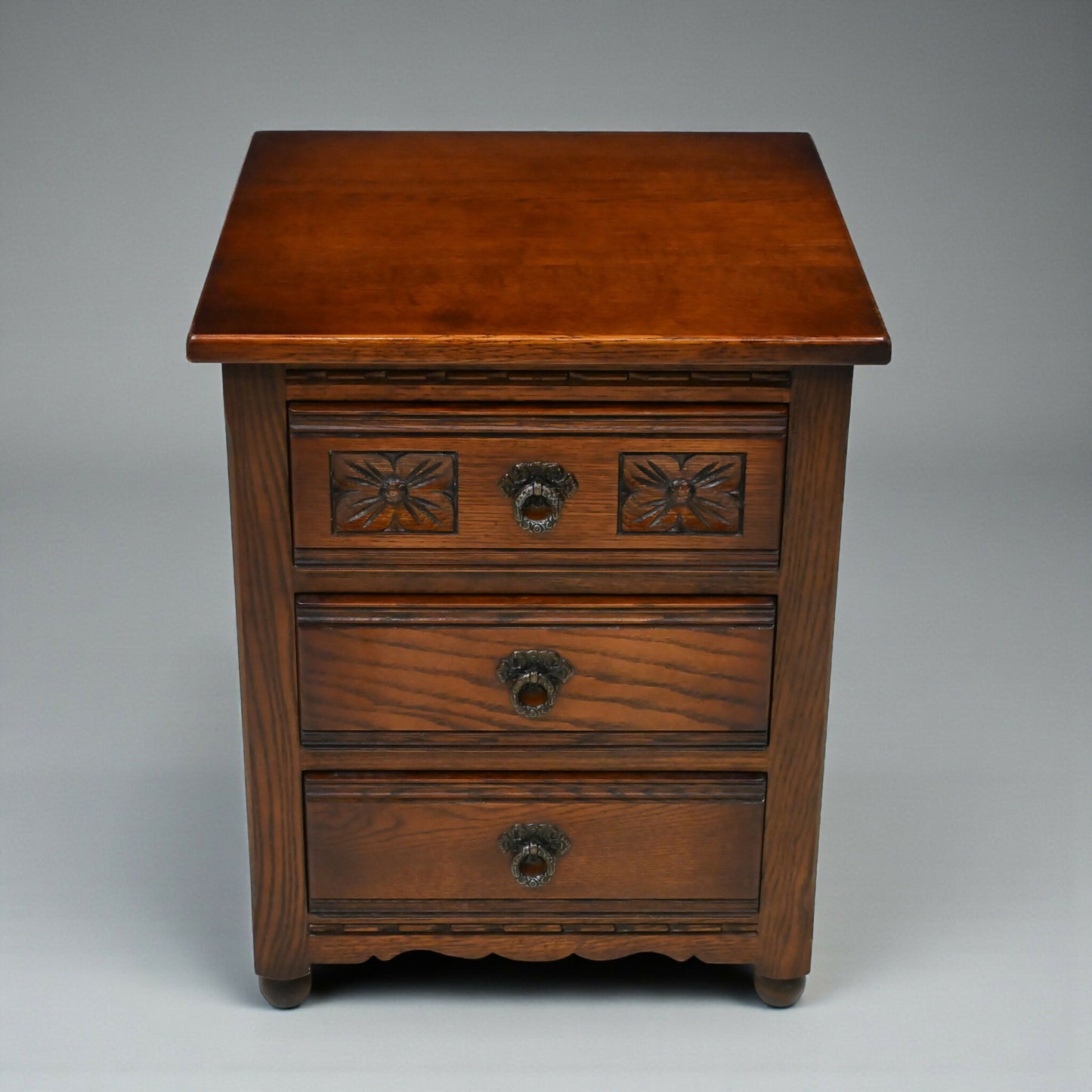 Small Chest Of Drawers Old Charm Bedside 3 Drawers Tudor Brown FREE UK Delivery*. SBR11021/0710E