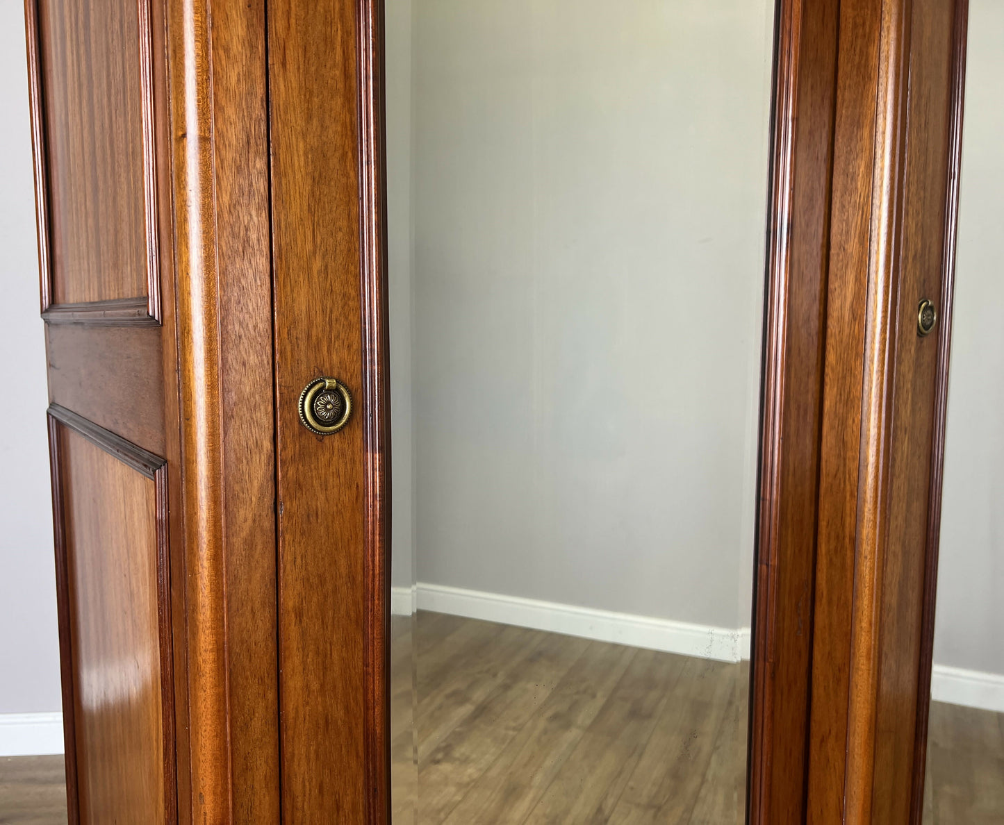 Wardrobe Antique French Mahogany Three Door Mirrored Carved Armoire LOT 6127