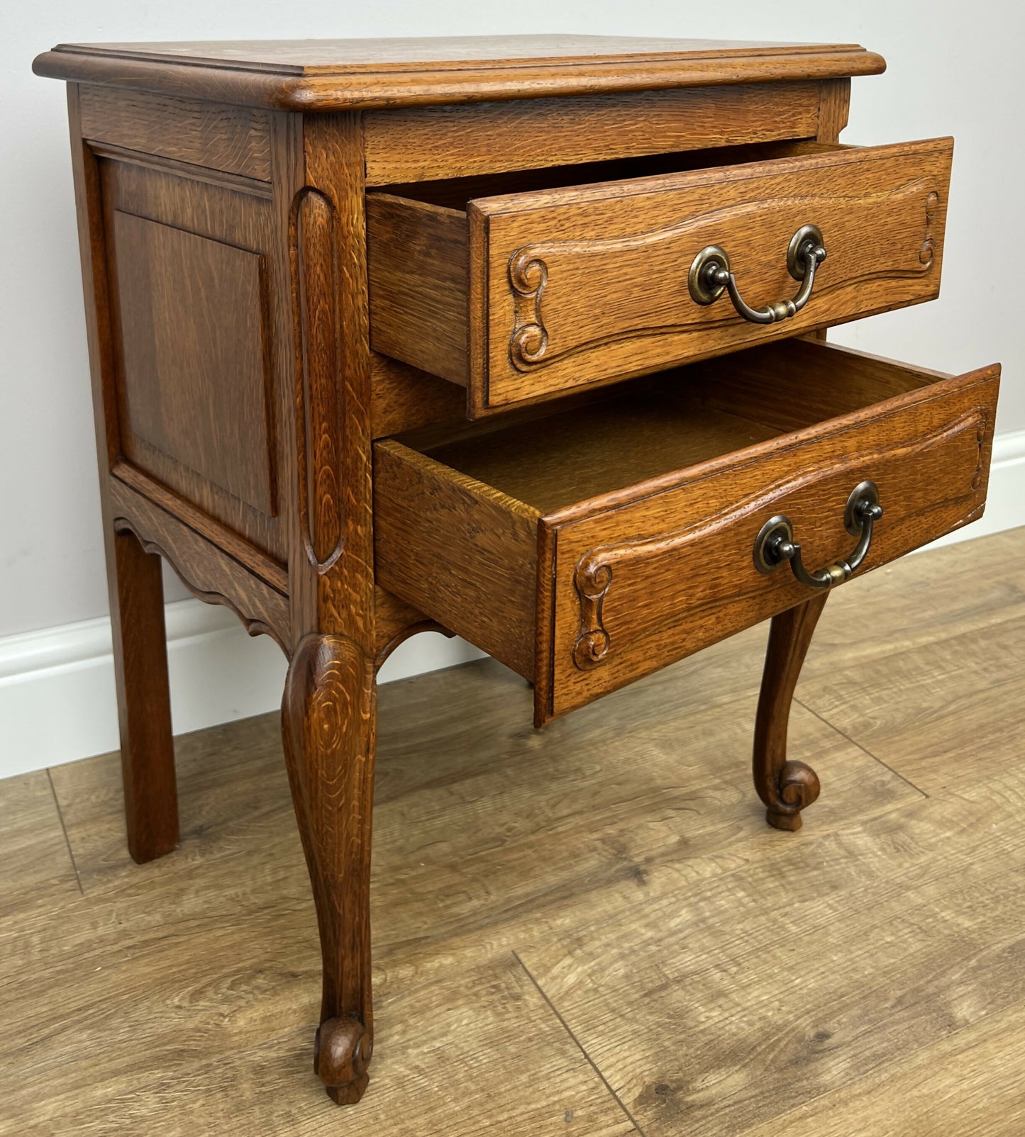 Bedside Table Vintage French Louis Style Oak Nightstand Carved Cabinet LOT 6301