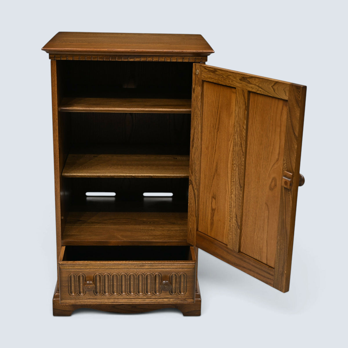 Ercol Hi Fi Cabinet with Lift Up Top For Vinyl Record Player FREE UK Delivery*