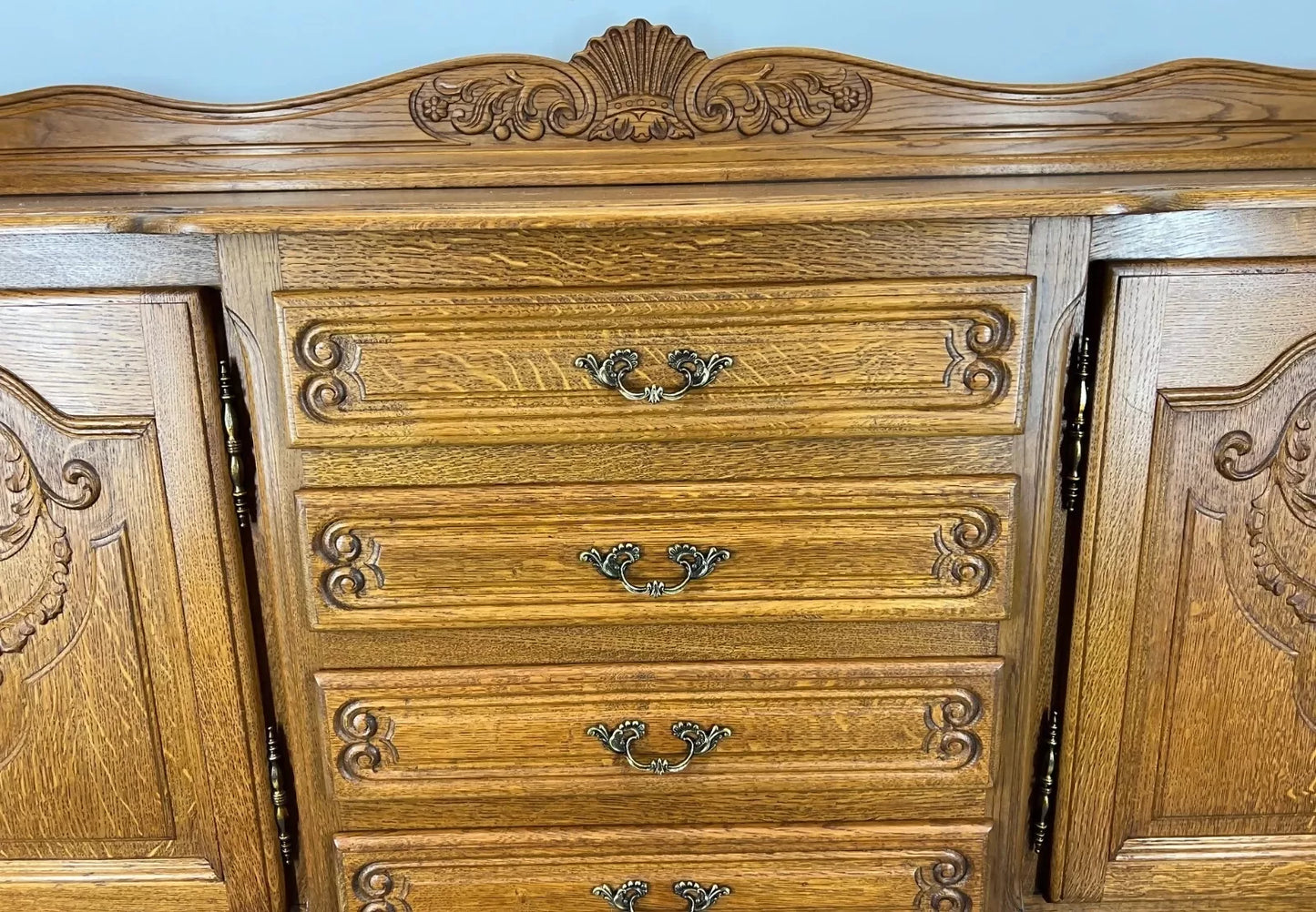 Vintage French Oak Sideboard Louis XIV Style Buffet Cabinet Cupboard LOT 3820