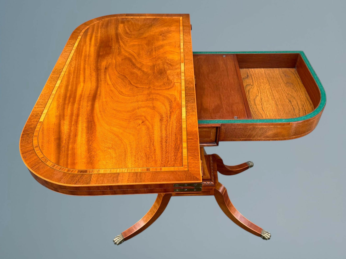 Good Quality Figured Mahogany Turn Over Top Games / Card Table