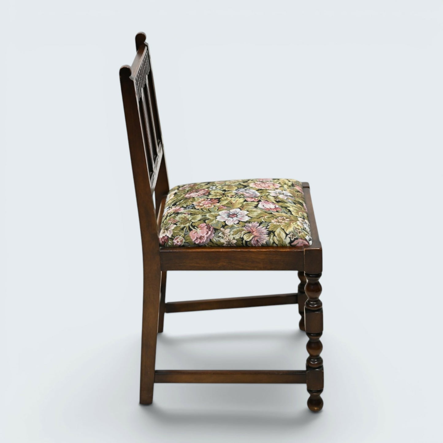 6 Old Charm Style Dining Chairs Upholstered Drop On Tudor Seats FREE UK Delivery