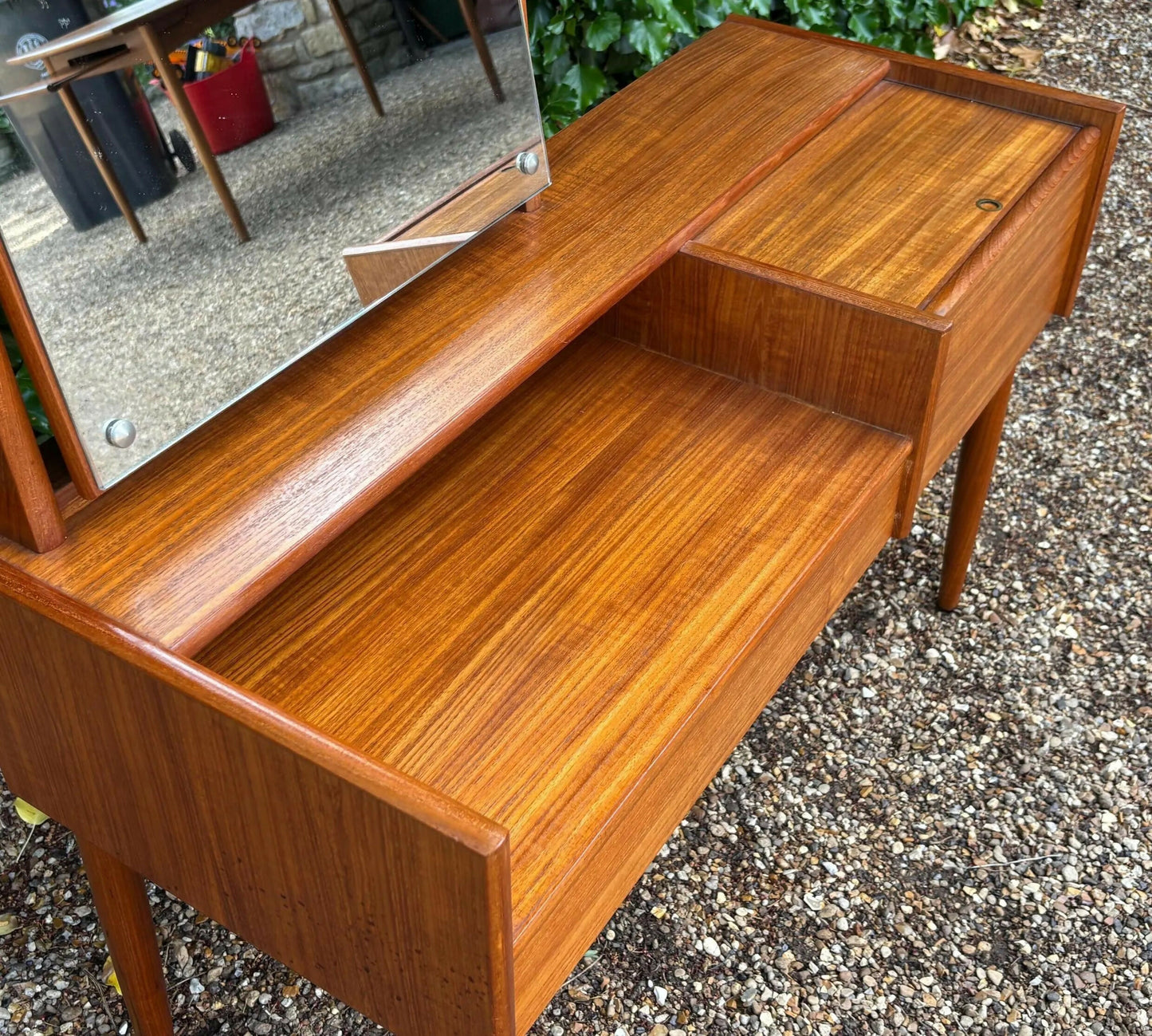 Vintage Melvin Mikkelsen Møbler Dressing Vanity Table