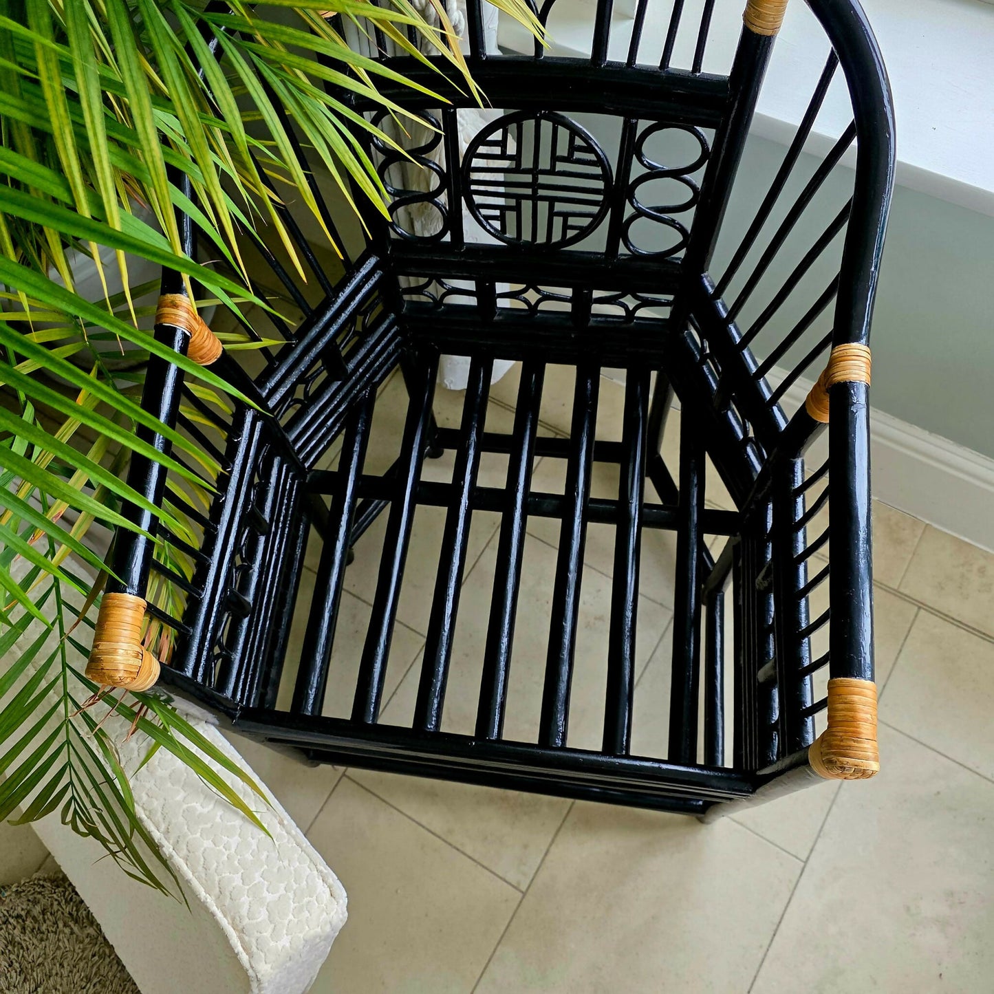 Brighton Pavilion Style Horseshoe Back Chair Bamboo Fretwork Geometric Motifs Black Laquer Finish In Excellent Condition