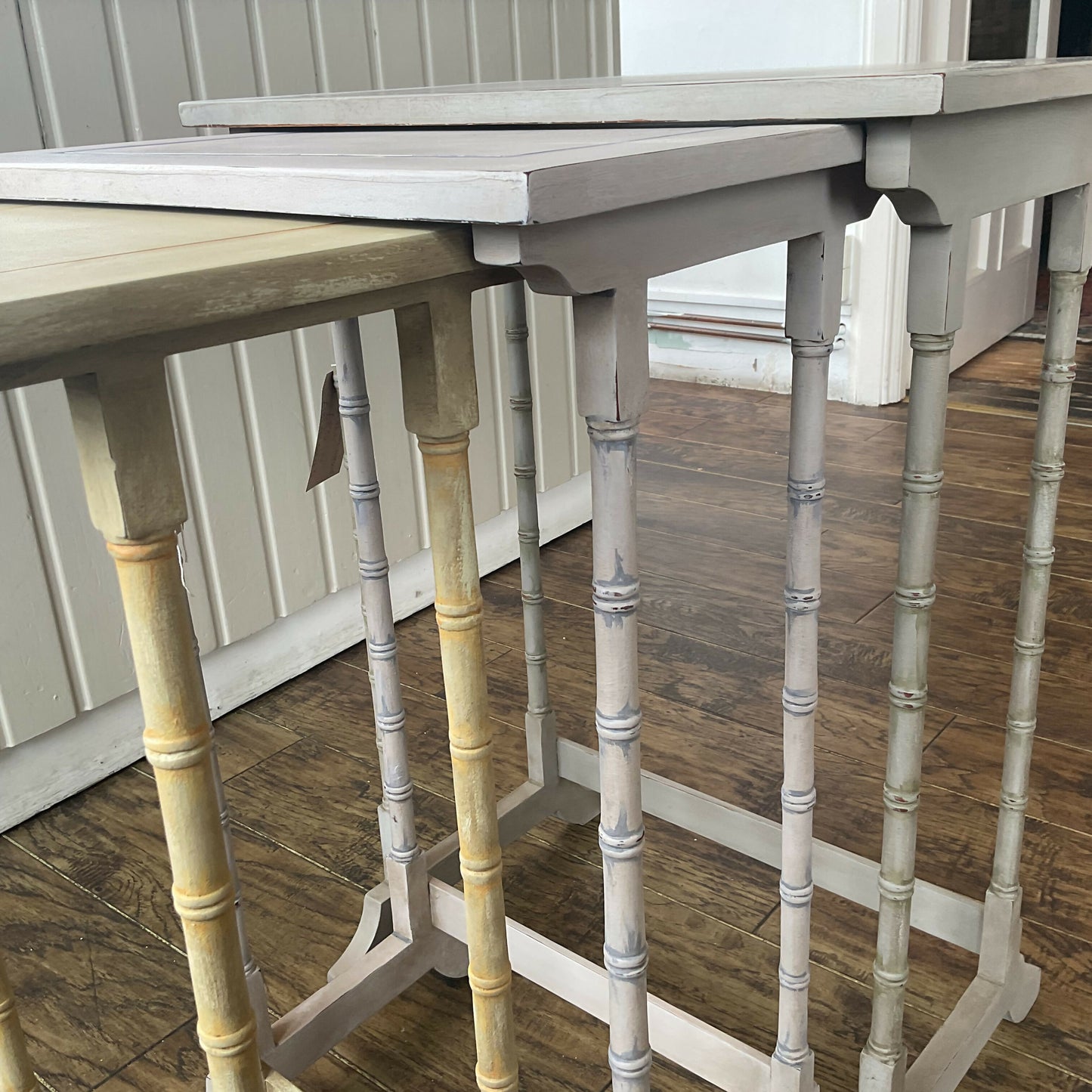 Set of three nesting tables