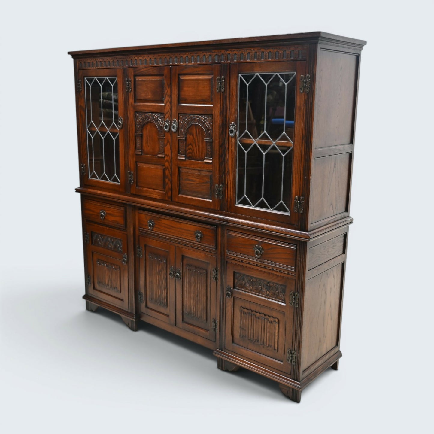 Old Charm Exeter Buffet Sideboard Model #2328 Tudor Brown FREE UK Delivery*