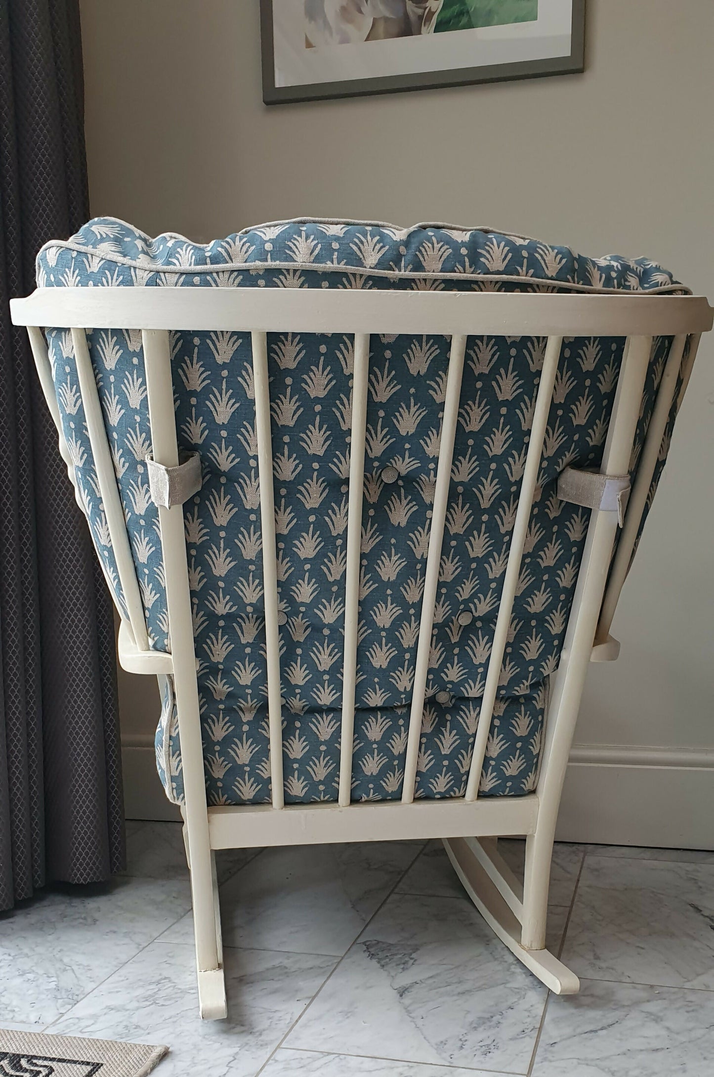 ROCKING CHAIR Restored and Reupholsteted New England / Coastal Style. Very Good