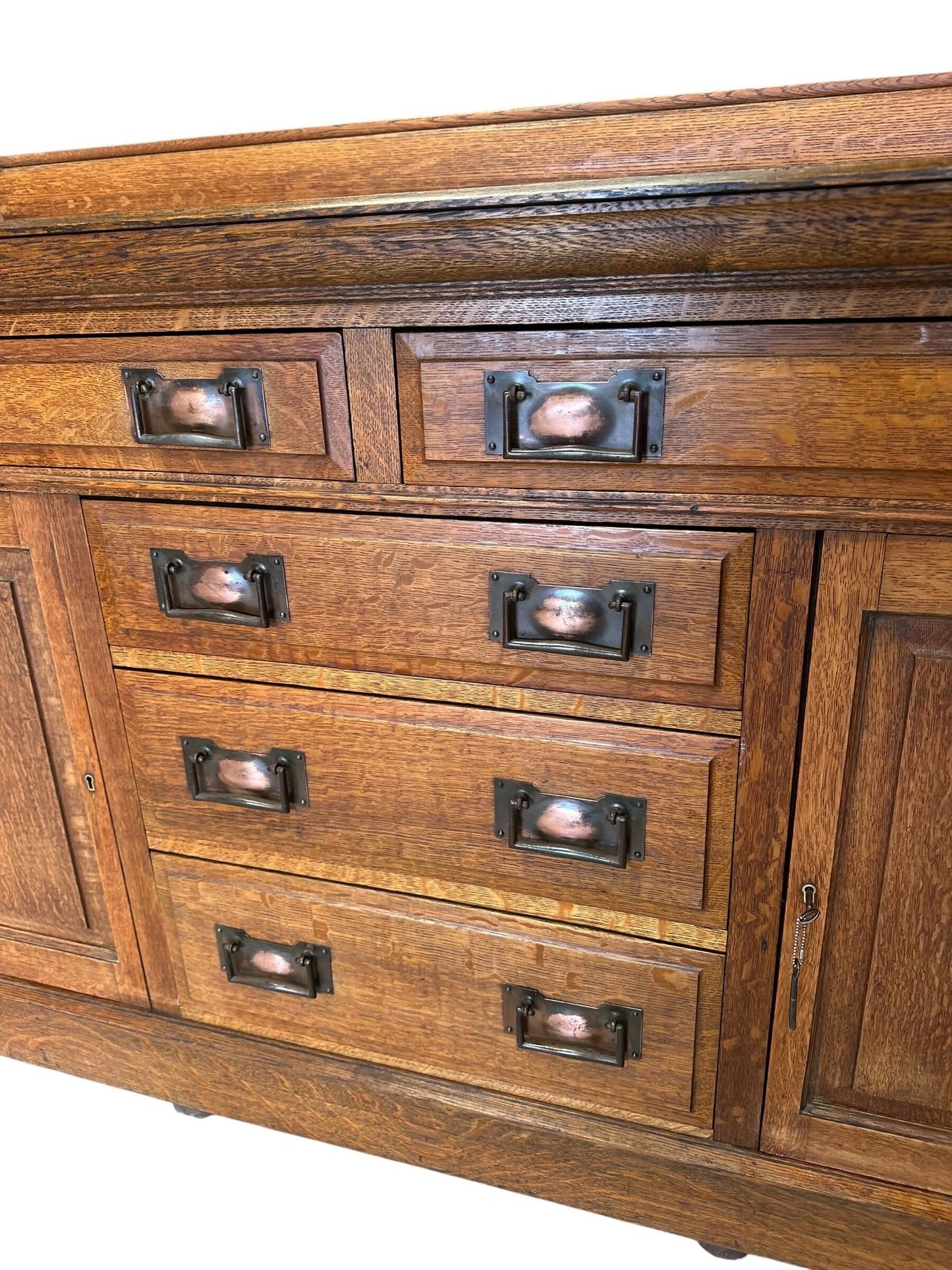 Vintage Oak early 20th Arts & Crafts period sideboard cupboard