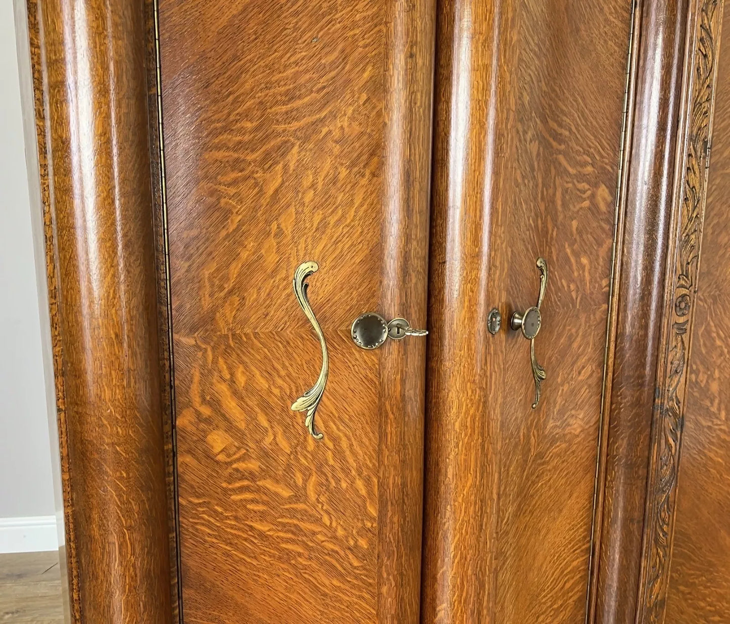 Wardrobe Vintage French Style Four Door Carved Armoire Cabinet LOT 6146