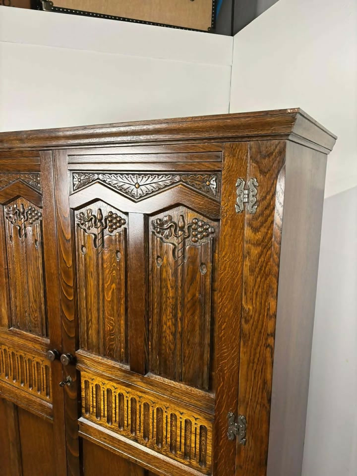 Vintage Oak Priory Style Double Wardrobe by Locks of London