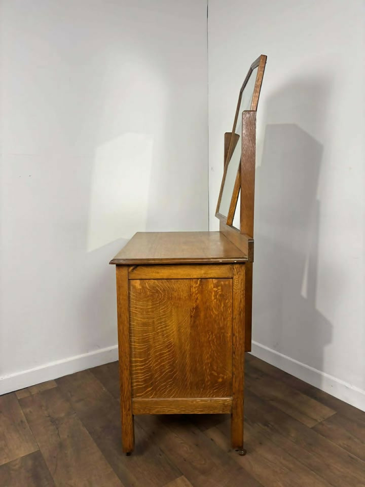 Early 20th Century Oak Dressing Table