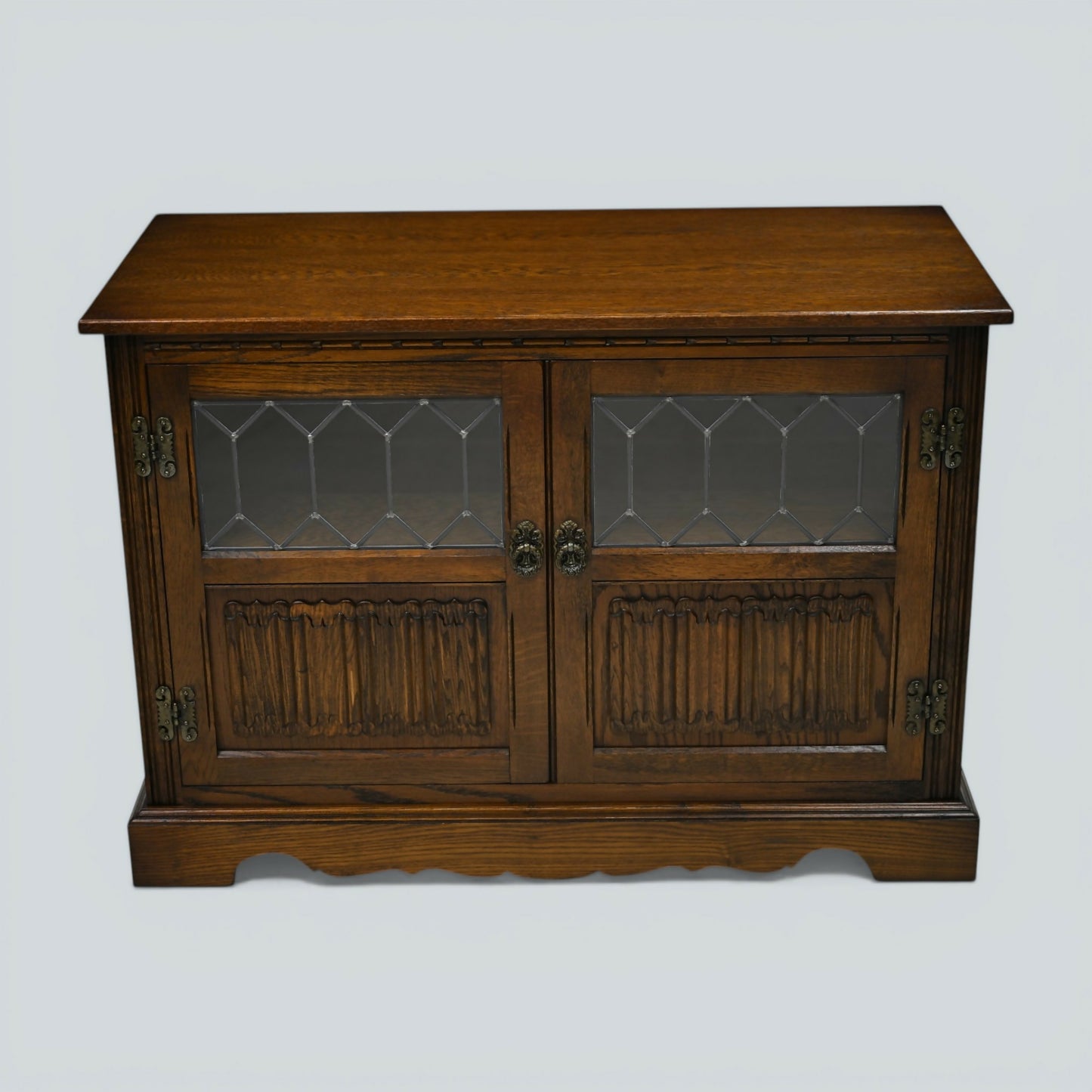Old Charm TV Stand Music Entertainment/Cabinet Light Oak #2265 FREE UK Delivery