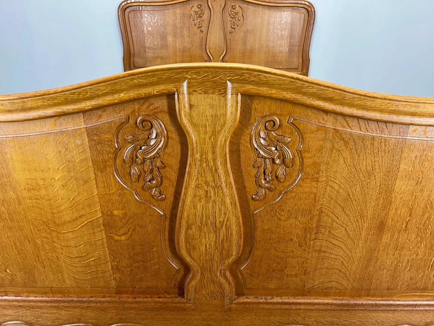 Bed Vintage French Louis XVI Double Bed Frame Oak Carved Headboard LOT 3654