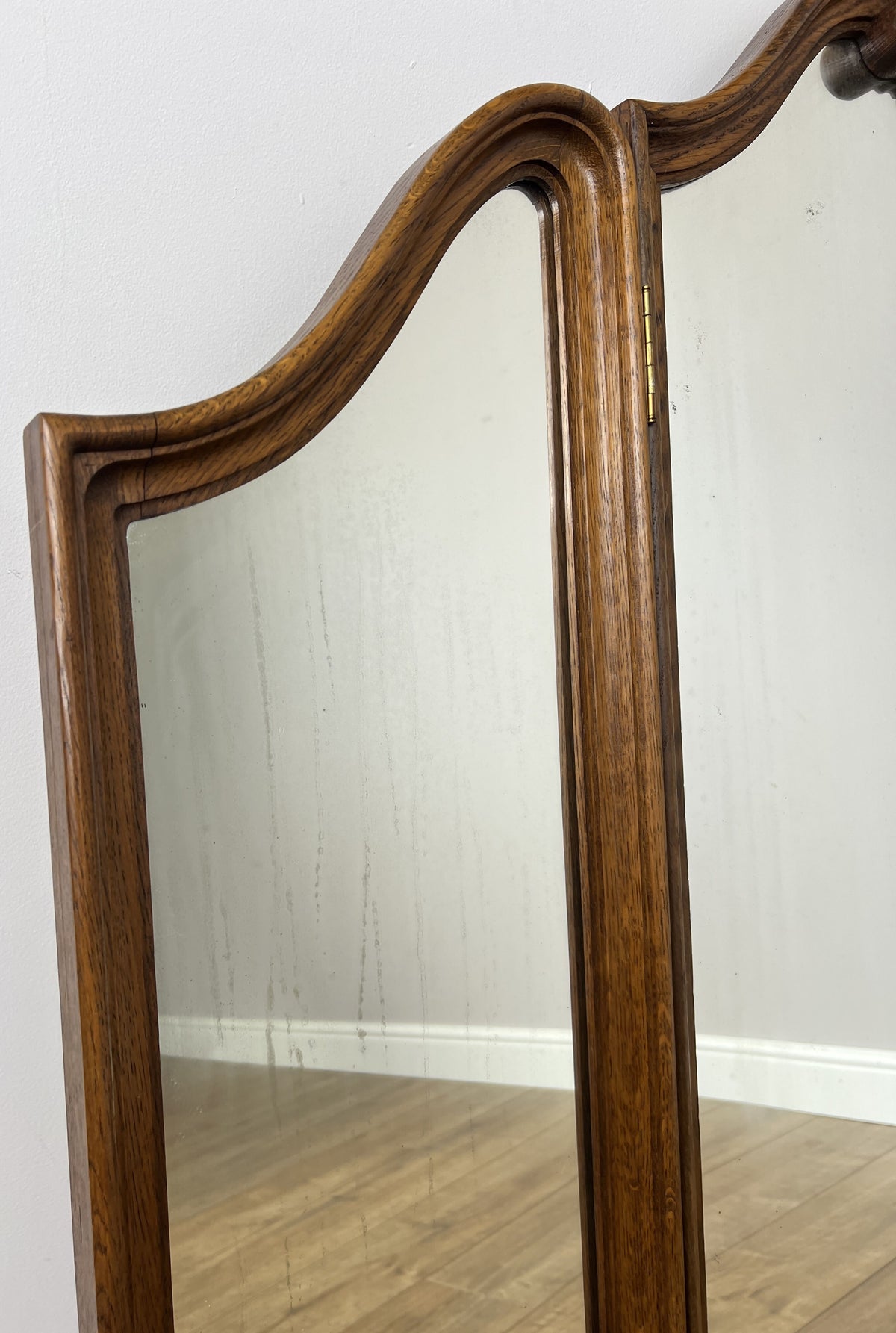 Mirror Vintage French Style Oak Carved Triple Folding Vanity Mirror LOT 6542