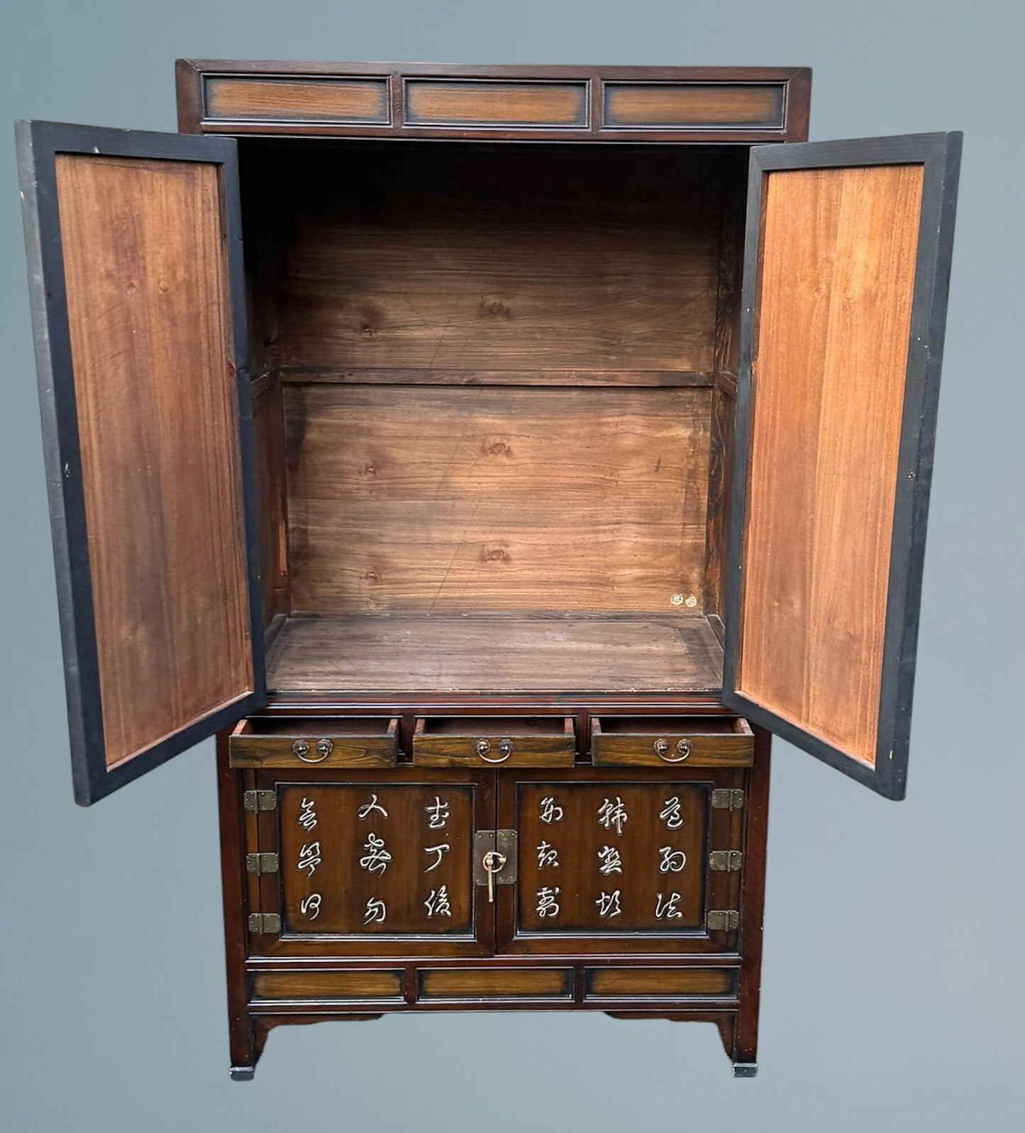 Oriental Chinese Decorated Wardrobe / Cupboard