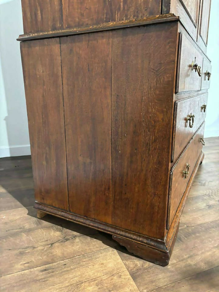 George III Oak Linen Press (c. Late 18th Century)